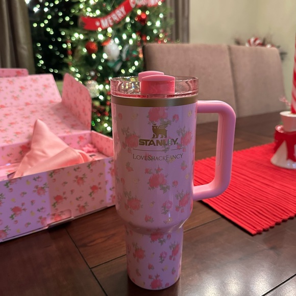 Stanley LoveShack Fancy Pink Floral Mug 40oz Tumbler - Picture 2 of 4